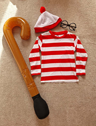 Love fancy dress where s - fancy,